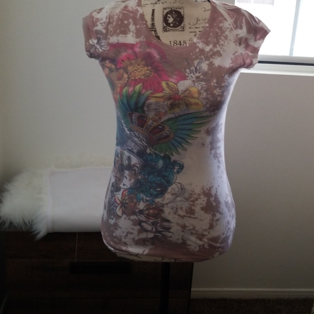 Tee shirt